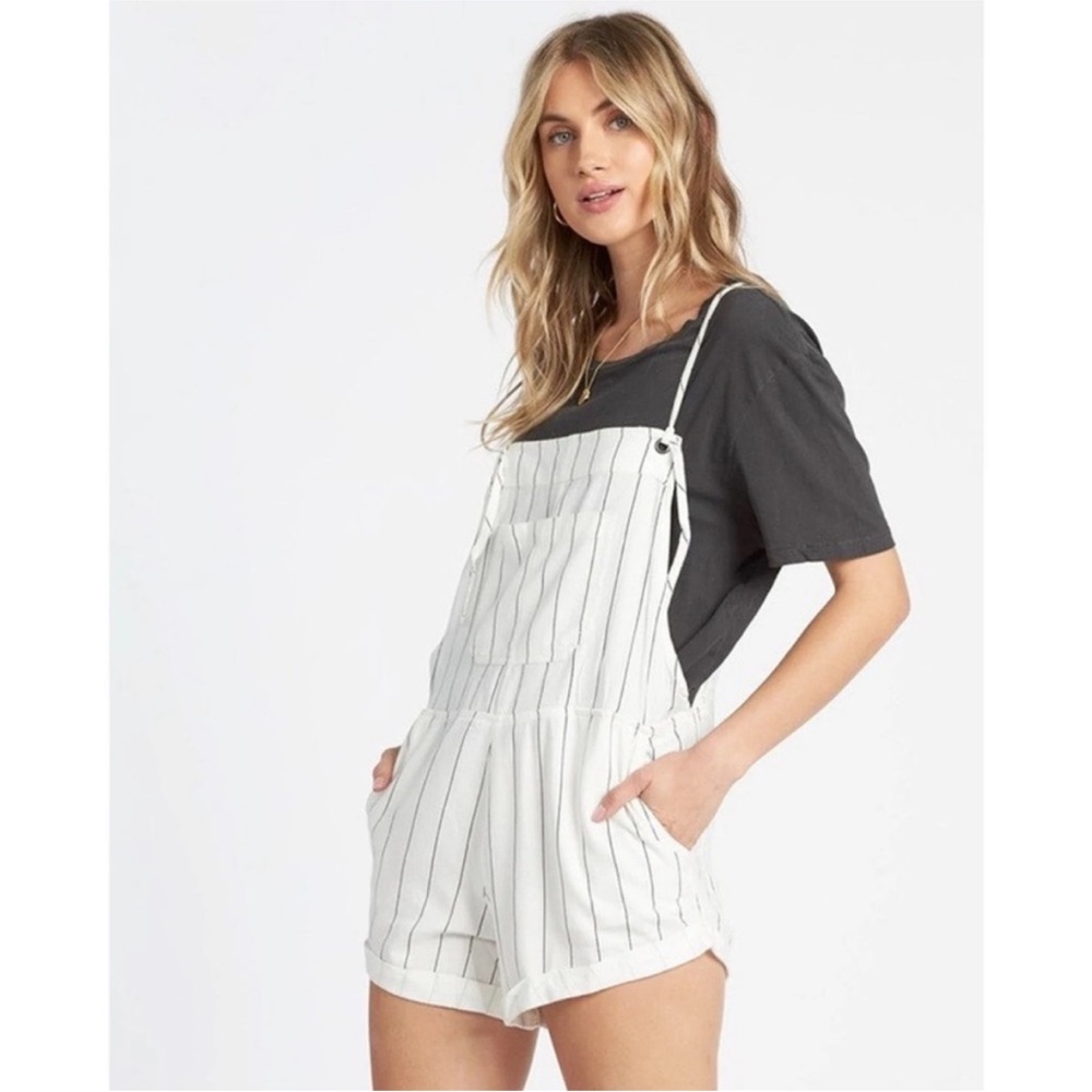 🔆BILLABONG🔆 Wild Pursuit White Striped Short Overalls ROMPER